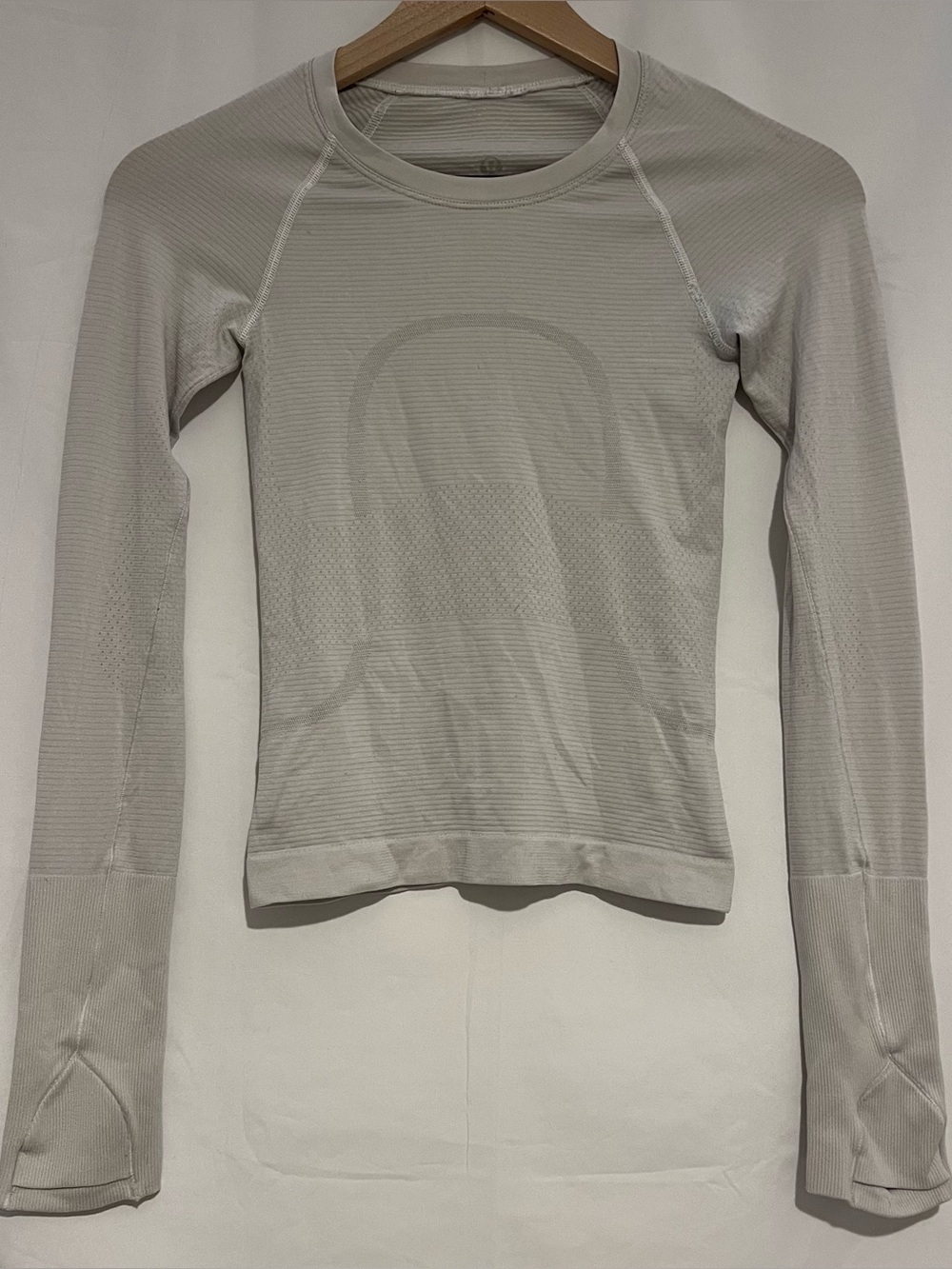 Lululemon Light Grey Swiftly Tech Long Sleeve Top